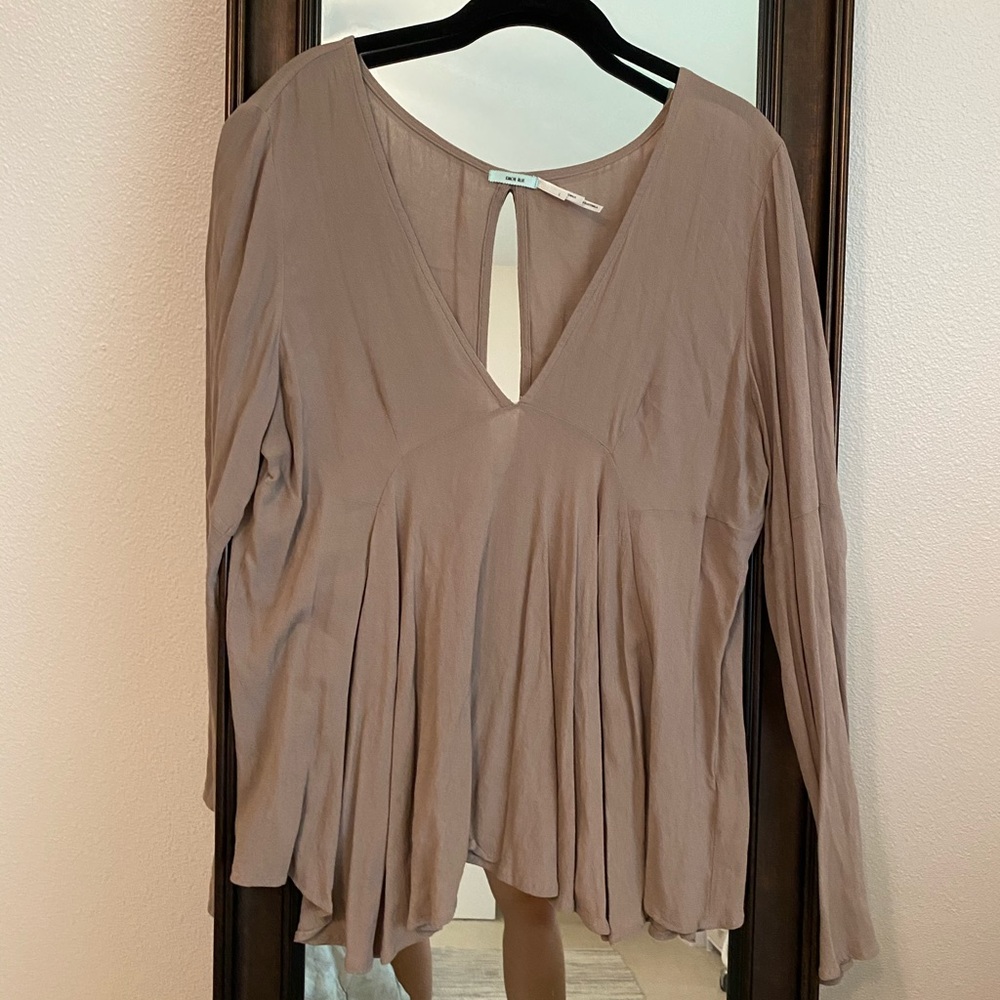 Deep V Long sleeve flowy blouse
